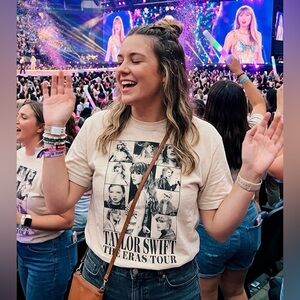 ✨OFFICIAL MERCH✨ Taylor Swift The Eras Tour T-Shirt Collectible Swiftie Concert
